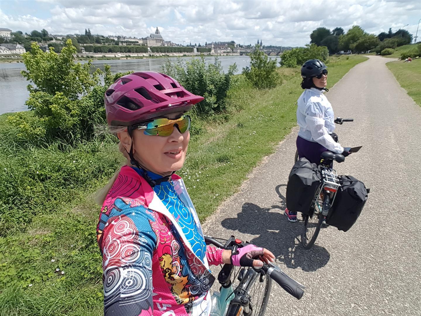 Ποδήλατο bike Bike tour Amboise, Chambord, Chaumont, Blois, Tours, Orleans, Le Loire a Velo, Velocean, Nuclear Plant,
